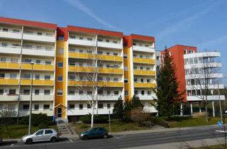 Wohnung mieten in Radebeuler Straße 25, 01640 Coswig, Sanierte 3-Raumwohnung mit großer Loggia