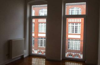 Wohnung mieten in 10115 Mitte (Mitte), Wunderschöne und ruhige 2-Zimmer-Altbauwohnung in Berlin Mitte