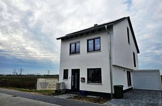 Doppelhaushälfte kaufen in Zeppelinstraße 15, 68809 Neulußheim, Massiv Doppelhaushälfte 6ZKB 185qm