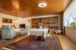 Wohnung mieten in 66539 Neunkirchen, VOLLAUSSTATTUNG - möblierte Mietwohnung mit Balkon in Neunkirchen/Wellesweiler