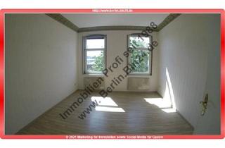 Wohnung kaufen in 39112 Magdeburg, 2 Wohnungen mit 3 Zimmer im Denkmal zum Eigennutz oder Kapitalanlage vor der Sanierung