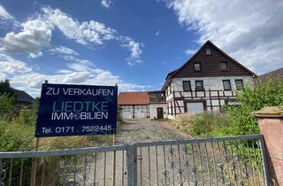 Haus kaufen in 37574 Einbeck, Reserviert: Sanierungsbedürftiges Wohnhaus mit Nebengebäuden und Scheune in der Nähe Einbecks