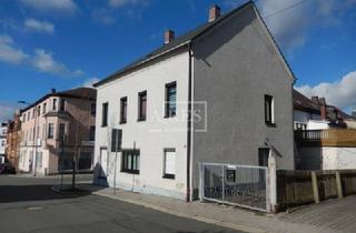 Haus kaufen in 08223 Falkenstein/Vogtland, *** 350 EUR/m² - Zweifamilienhaus - bezugsfrei ***