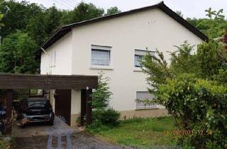 Haus kaufen in 66450 Bexbach, Freistehendes Wohnhaus mit Einliegerwohnung in Waldrandlage von Bexbach