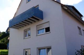 Anlageobjekt in Dorfäckerstr. 19, 75391 Gechingen, Gepflegtes 3 Fam. Generationenhaus mit Garten und 2 Garagen in 75391 Gechingen, KP: 695.000€