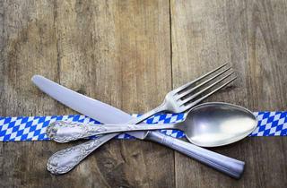 Gewerbeimmobilie kaufen in 82031 Grünwald, Denkmalgeschützter Hotel- und Gastrobetrieb mit viel Potential