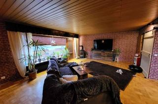 Haus kaufen in Kirlenring, 35460 Staufenberg, Gräumiges Zweifamilienhaus mit 3 Garagen!