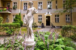 Wohnung kaufen in Fregestraße 76, 12159 Schöneberg, Suchen Sie eine Kapitalanlage? Jetzt Sonnige Dachgeschosswohnung sichern!