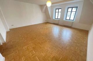 Wohnung mieten in Blumenstr. 26, 02826 Innenstadt, In schöner Lage, ganz nah dem Stadtpark, sonnig über den Dächern der Stadt, wohnen - mit Parkett !