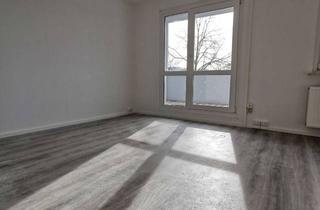 Wohnung mieten in Mittelweg 48, 06862 Roßlau, ** schön geschnittene 3 raum Wohnung, außerhalb von Dessau, ruhig gelegen ! **