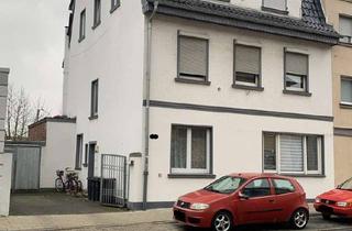 Haus kaufen in 41063 Eicken, Preisanpassung !!Dreifamilienhaus in guter Lage mit 3 Garagen!