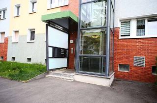 Wohnung mieten in Friedrich - Quenstedt - Straße, 06295 Lutherstadt Eisleben, Schöne 3-Raumwohnung mit Aufzug und Balkon in ruhiger Wohnlage