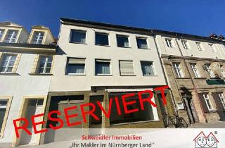 Anlageobjekt in 91054 Erlangen, Wohn- und Geschäftshaus mit schönen Ausbaumöglichkeiten im Herzen von Erlangen (Sanierungsbedarf)