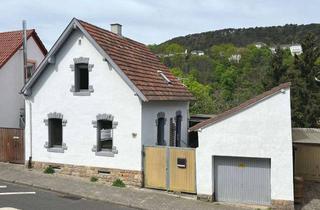 Einfamilienhaus kaufen in 67098 Bad Dürkheim, Leerstehendes und sanierungsbedürftiges EFH mit Blick auf die Limburg in Bad Dürkheim