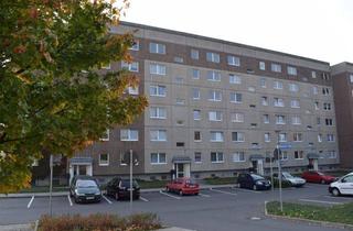 Wohnung mieten in Ottendorfer Hang 56, 09661 Hainichen, Großzügige 3-Raumwohnung mit Balkon