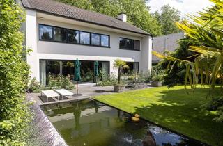 Villa kaufen in 40597 Benrath, Exquisite Villa am Schlosspark