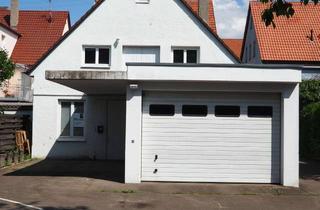 Haus kaufen in 73230 Kirchheim unter Teck, 2 Wohnungen, 4 Gewerbeeinheiten und 2 Stellplätzen zentral in Kirchheim