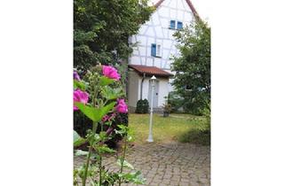 Wohnung mieten in 65817 Eppstein, Schuch Immobilien - Sonnige Maisonettewohnung Eppstein - Wohnen im romantischem Innenhof