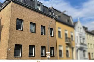 Mehrfamilienhaus kaufen in 41061 Mönchengladbach, Mehrfamilienhaus als Kapitalanlage mit großzügiger Dachterasse