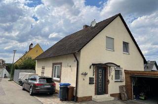 Einfamilienhaus kaufen in 93354 Siegenburg, vermietetes Einfamilienhaus mit Garage in Siegenburg
