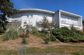 Haus kaufen in 66271 Kleinblittersdorf, Zeitlos elegantes Villenanwesen im Bauhausstil