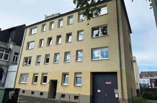 Mehrfamilienhaus kaufen in 45881 Schalke, Renoviert! Vermietetes Mehrfamilienhaus mit neun Wohneinheiten und einem Hofgebäude im Stadtzentrum!