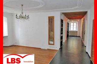 Mehrfamilienhaus kaufen in 92237 Sulzbach-Rosenberg, "Wohnen im Herzen von Sulzbach-Rosenberg“ - Denkmalschutz im Mehrfamilienhaus