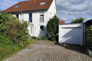 Doppelhaushälfte kaufen in 71083 Herrenberg, Grosszügige Doppelhaushälfte/ Niedrigenergiehaus auf sonnigem Grundstück
