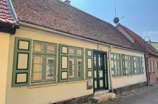 Haus kaufen in 18258 Schwaan, Historisches Künstlerhaus im Stadtkern
