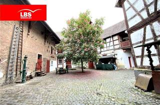 Haus kaufen in 63477 Maintal, Großes denkmalgeschütztes Fachwerkwohnhaus mit Scheune, Nebengebäuden und riesigem Potenzial !!