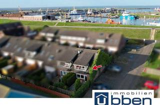Haus kaufen in 26506 Norden, Reihenendhaus mit 2 Ferienwohnungen am Hafen von Norddeich mit neuer Heizungsanlage (2023)