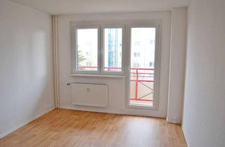 Wohnung mieten in Am Rosengarten 17, 06526 Sangerhausen, sanierte 3-Raum-Wohnung mit Aufzug, Balkon, Badewanne und PKW-Stellplatz,Bezug ab sofort möglich