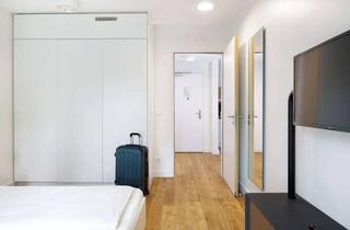 Immobilie mieten in Treskowallee 115, 10318 Karlshorst, Komfortables Apartment mit separatem Schlafzimmer in Berlin