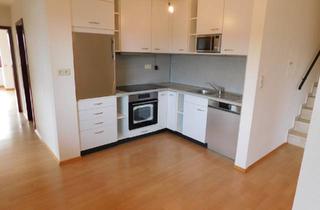 Wohnung mieten in Uhlandstrasse, 75217 Birkenfeld, modern geschnittene Wohnung 97qm 3 Zimmer Küche 1,5 Bäder Doppelgarage und Abstellraum