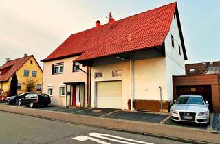 Haus kaufen in 71116 Gärtringen, Großes Einfamilien-Doppelhaus mit Gewerbeeinheit in Gärtringen