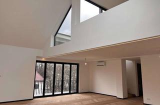 Wohnung kaufen in 80638 Neuhausen, Exklusive Design Dachgeschosswohnung in hochklassiger Lage Nymphenburgs