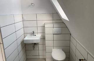 Wohnung mieten in Rauendahlstr., 45529 Hattingen, Schöne, gepflegte 2 Zi. + Küche ,Diele, Bad, 58 m² Zentrale Infrastruktur, ruhig Hattingen-Nord, nur 9 km Uni-Bo auch WG's geeignet Ruhig gepflegten Haus. 400 € + N.K. 70 € + 60 €