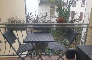 Wohnung kaufen in Gabelsbergerstraße 25, 60389 Nordend-Ost, Eigennutzer aufgepasst! Renovierte 3-Zi.Whg. in Stilaltbau mit Balkon u. EBK am Günthersburgpark