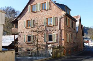 Haus kaufen in 63743 Gailbach, Schöner Wohnen im Zweifamilienhaus mit Mieteinnahme