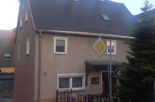 Haus kaufen in 09661 Hainichen, Familiennest mit viel Potential - Solides Haus mit Einliegerwohnung in Hainichen zu verkaufen.