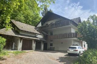 Haus kaufen in 36157 Ebersburg, 3-FH + Appartement + Garagen +angrenzende Wiesengrst.+ sep. Grst. in Ebersburg-Weyhers zu verkaufen