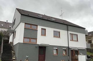Haus kaufen in 75382 Althengstett, Gepflegtes Zweifamilienhaus mit Einliegerwohnung mit Traumaussicht am Ortsrand