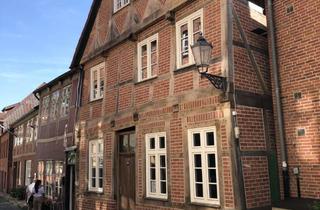 Haus kaufen in Elbstraße 86, 21481 Lauenburg, Historisches Fachwerkhaus mit Elbterrasse in Lauenburg/Elbe, Herzogtum Lauenburg (Kreis)
