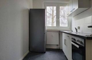 Wohnung mieten in Straße Der Freundschaft 11, 39624 Kalbe (Milde), Wir renovieren Ihre neue 4-Zimmer-Wohnung und schenken zum Einzug eine Einbauküche!