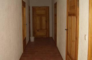 Wohnung mieten in Hauptstrasse, 09212 Limbach-Oberfrohna, 4 Raum Wohnung 101 m² im Erdgeschoss mit großem Bad