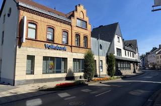 Büro zu mieten in Hauptstrasse 45, 53518 Adenau, Büroräume über 2 Etagen, im Zentrum von Adenau im Gebäude der VR Bank zu vermieten.