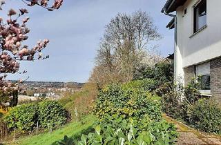 Haus kaufen in 71686 Remseck am Neckar, Traumaussichtslage, 1 -Familienhaus mit Einliegerwohnung, 3 Garagen und herrlichem Grundstück