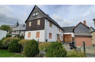 Haus kaufen in 35630 Ehringshausen, Wohnhaus mit Nebengebäude im Ortszentrum