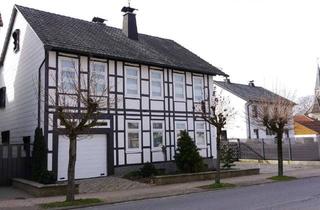 Haus kaufen in Friedrich-Wilhelm-Weber-Str., 33039 Nieheim, ... wohnen in zentraler Lage von Nieheim mit einem großzügigen Grundstück!