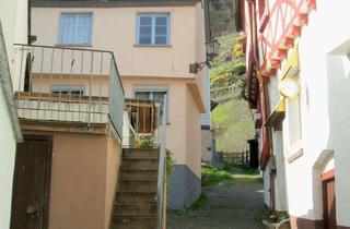 Haus kaufen in Alte Kirchgasse, 56858 Sankt Aldegund, Großes, gemütliches Wohnhaus mit Stellplatz und kleinem Freisitz in idyllischer Lage